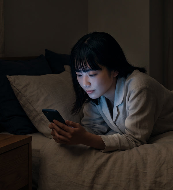 寝る前のスマホ、つい見てしまう